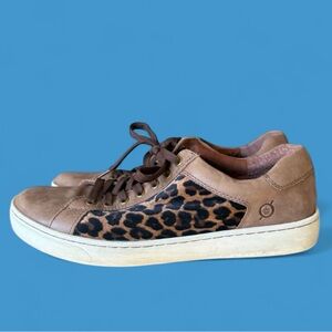 BORN SUR leopard print leather Lady sneaker good condition size 9